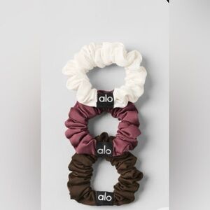 Alo Fresh Mini Scrunchie 3-Pack Burgundy Truffle/Espresso/Ivory NWT